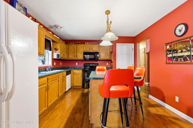 1050 Bells Ml Rd, Shepherdsville, KY 40165