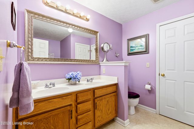 1050 Bells Ml Rd, Shepherdsville, KY 40165