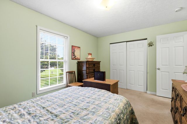 1050 Bells Ml Rd, Shepherdsville, KY 40165