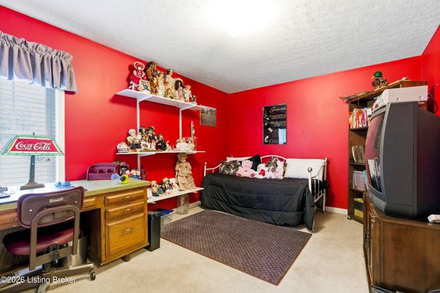 1050 Bells Ml Rd, Shepherdsville, KY 40165
