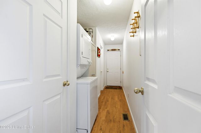 1050 Bells Ml Rd, Shepherdsville, KY 40165