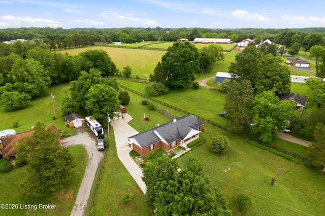 1050 Bells Ml Rd, Shepherdsville, KY 40165