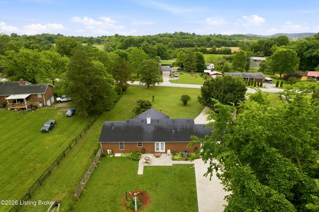 1050 Bells Ml Rd, Shepherdsville, KY 40165