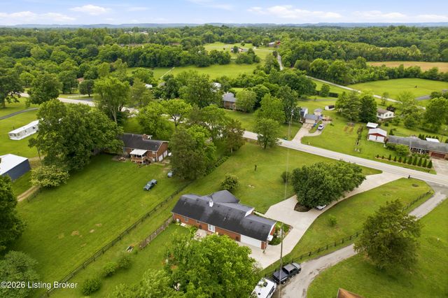 1050 Bells Ml Rd, Shepherdsville, KY 40165