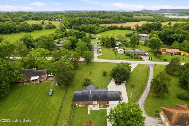 1050 Bells Ml Rd, Shepherdsville, KY 40165