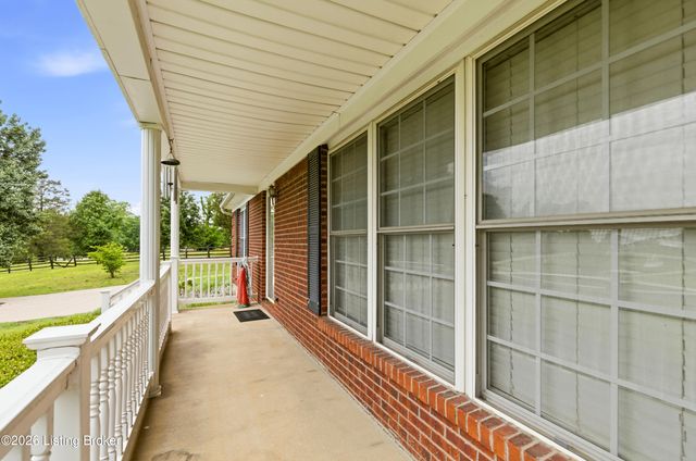 1050 Bells Ml Rd, Shepherdsville, KY 40165