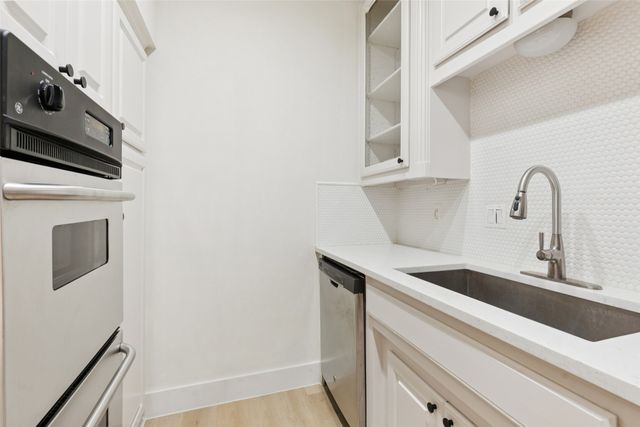 7506 W Northwest Highway 9, Dallas, TX 75225