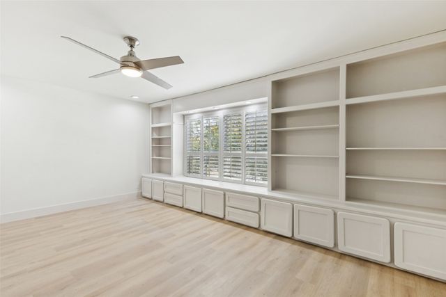 7506 W Northwest Highway 9, Dallas, TX 75225