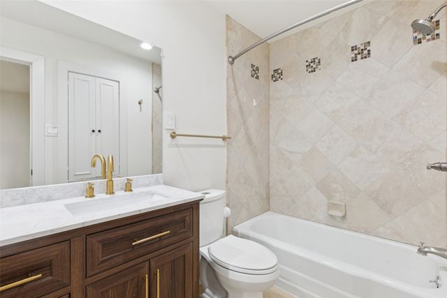 7506 W Northwest Highway 9, Dallas, TX 75225