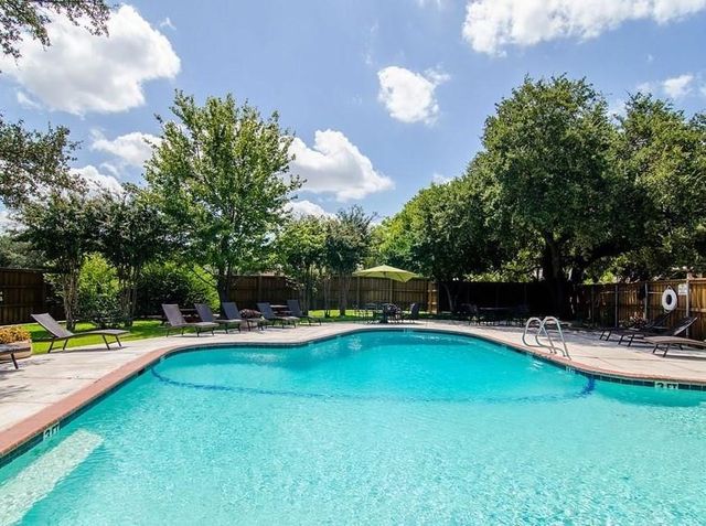 7506 W Northwest Highway 9, Dallas, TX 75225