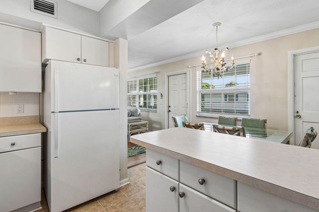 5505 N Ocean Boulevard 8-204, Ocean Ridge, FL 33435