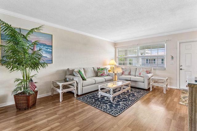 5505 N Ocean Boulevard 8-204, Ocean Ridge, FL 33435