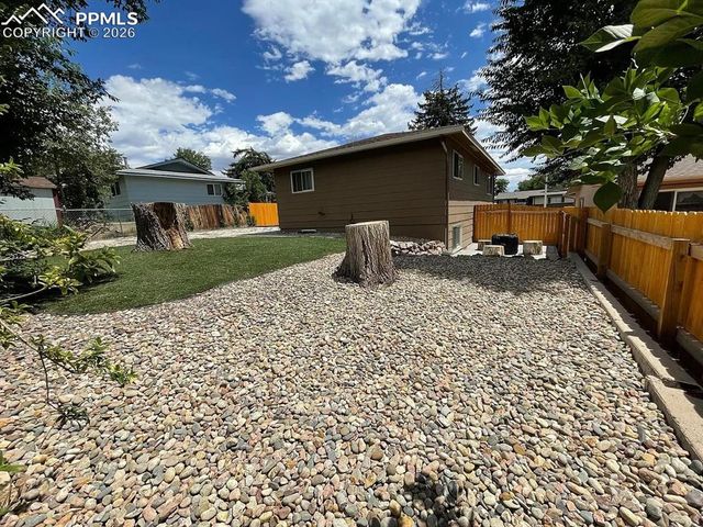 424 Redwood Drive, Colorado Springs, CO 80907