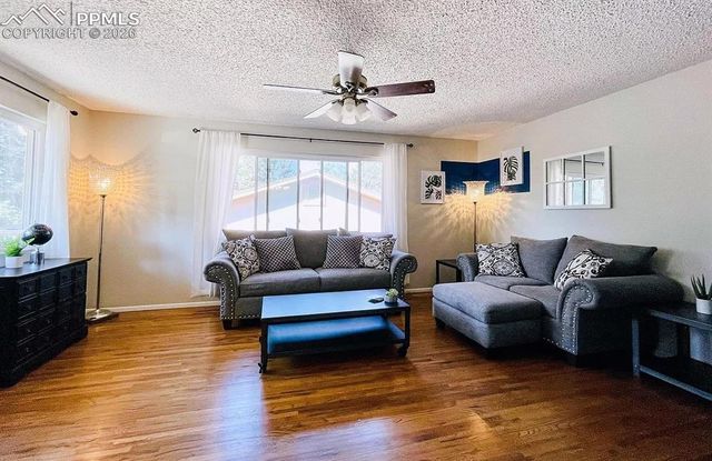 424 Redwood Drive, Colorado Springs, CO 80907