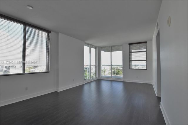 315 NE 3rd Ave 901, Fort Lauderdale, FL 33301