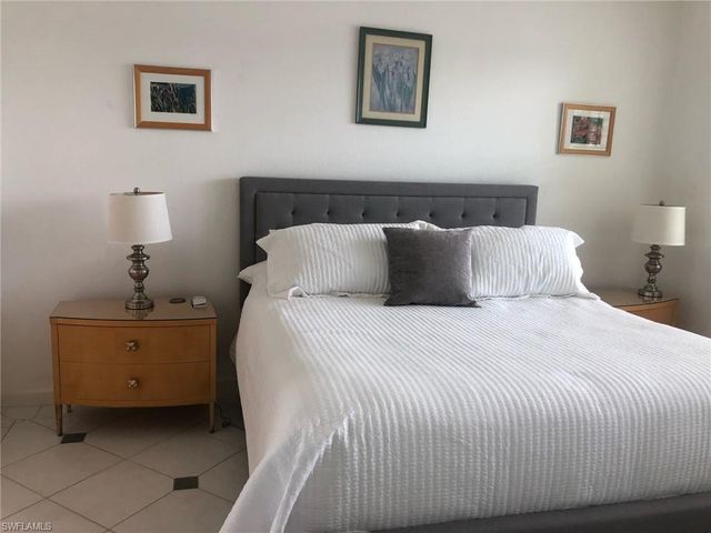 2383 Ravenna BLVD PH 202, Naples, FL 34109