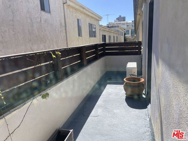 1241 17th Street 6, Santa Monica, CA 90404