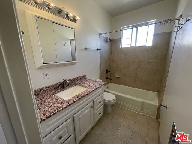1241 17th Street 6, Santa Monica, CA 90404