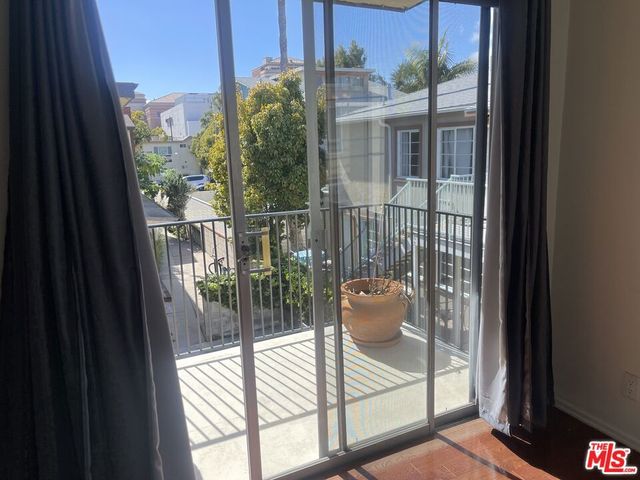 1241 17th Street 6, Santa Monica, CA 90404