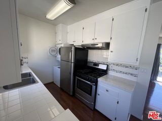 1241 17th Street 6, Santa Monica, CA 90404