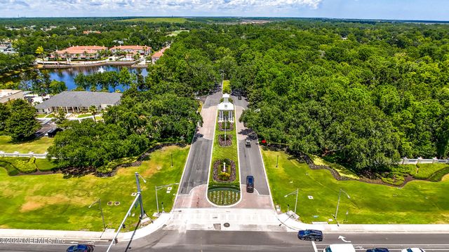 13833 ADMIRALS BEND Drive, Jacksonville, FL 32225