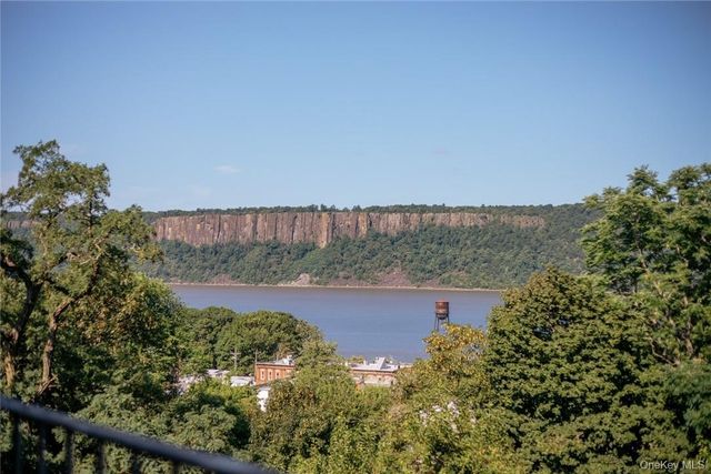 555 Broadway 5C, Hastings-on-hudson, NY 10706