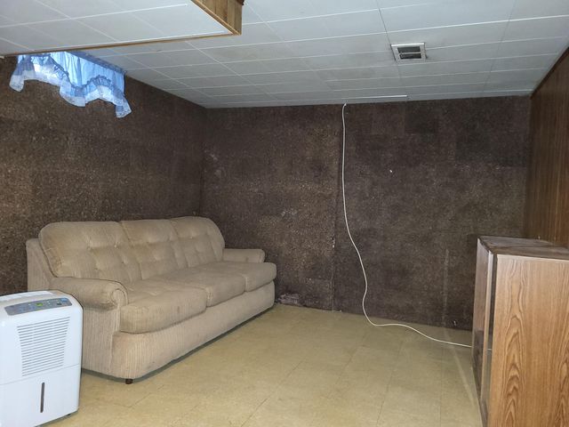 8969 Ruth Avenue, Allen Park City, MI 48101