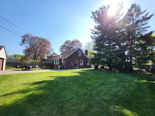 8969 Ruth Avenue, Allen Park City, MI 48101