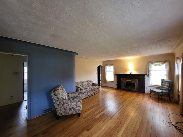 8969 Ruth Avenue, Allen Park City, MI 48101