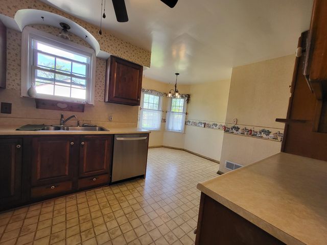 8969 Ruth Avenue, Allen Park City, MI 48101