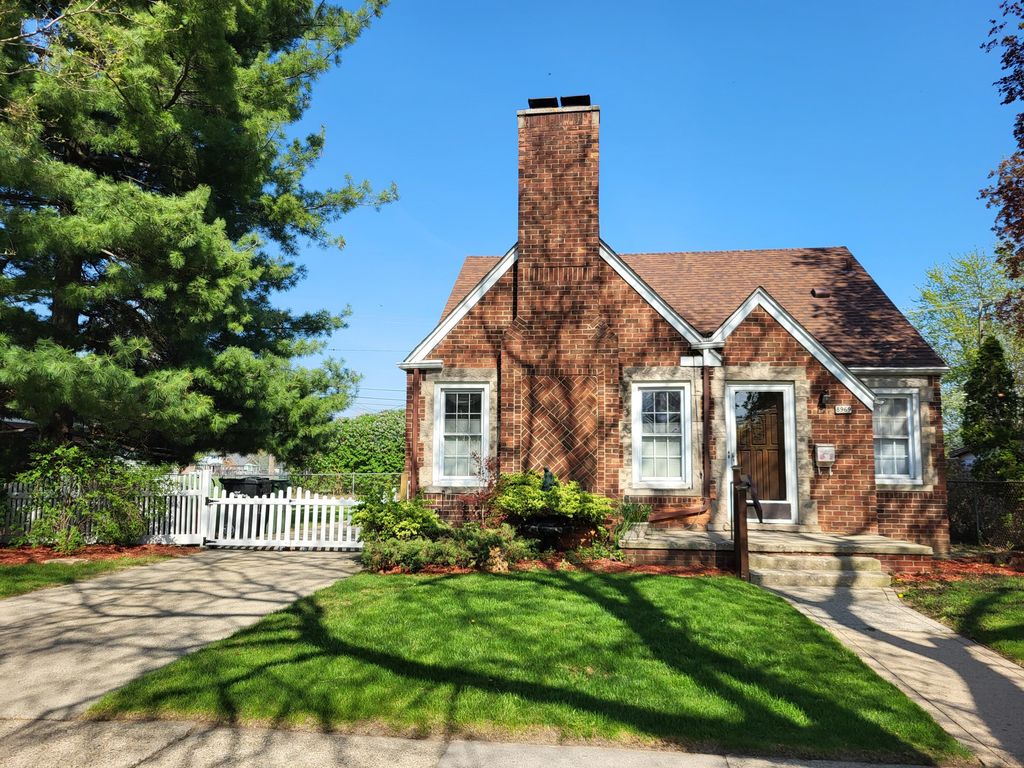 8969 Ruth Avenue, Allen Park City, MI 48101