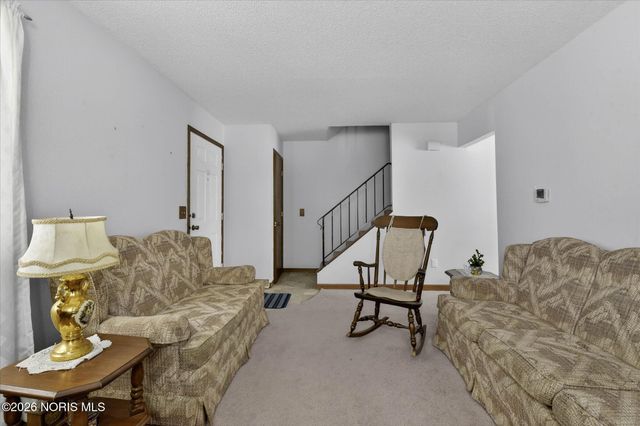 35 Santus Drive, Rossford, OH 43460