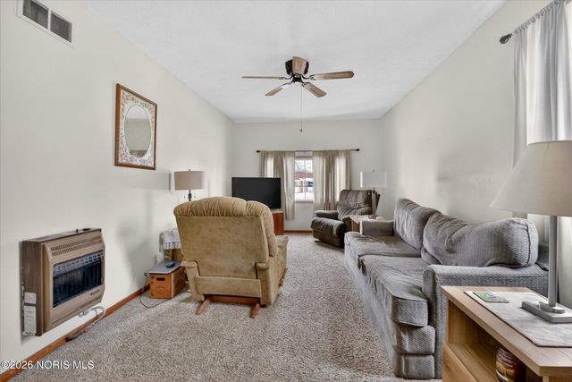 35 Santus Drive, Rossford, OH 43460