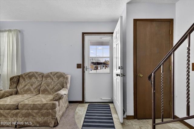 35 Santus Drive, Rossford, OH 43460