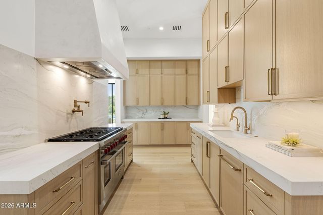 6323 E SAGE Drive, Paradise Valley, AZ 85253