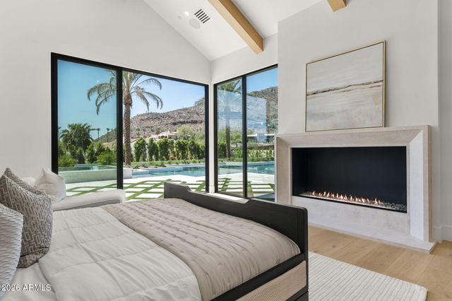 6323 E SAGE Drive, Paradise Valley, AZ 85253