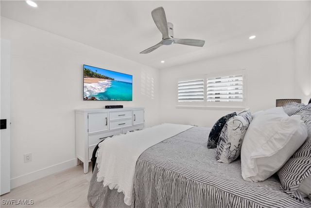2100 Gulf Shore BLVD N 101, Naples, FL 34102