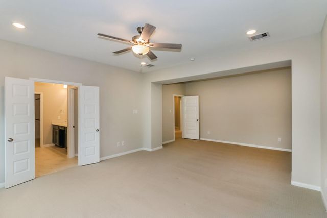 2410 Yacht Harbor Drive, Kemah, TX 77565