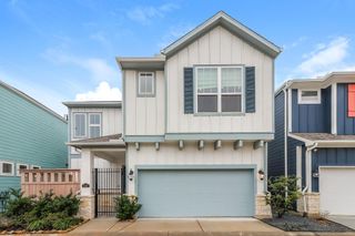 2410 Yacht Harbor Drive, Kemah, TX 77565