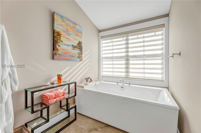 3 Tabby Shell Rd, Bluffton, SC 29910