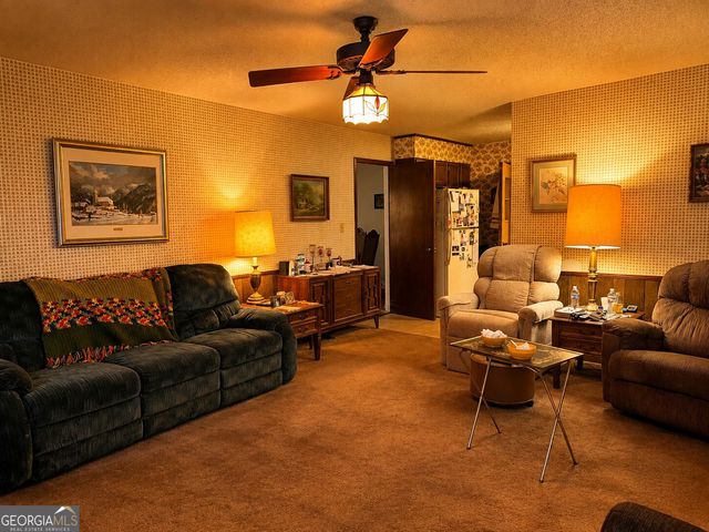 25 Montre Circle SE, Silver Creek, GA 30173