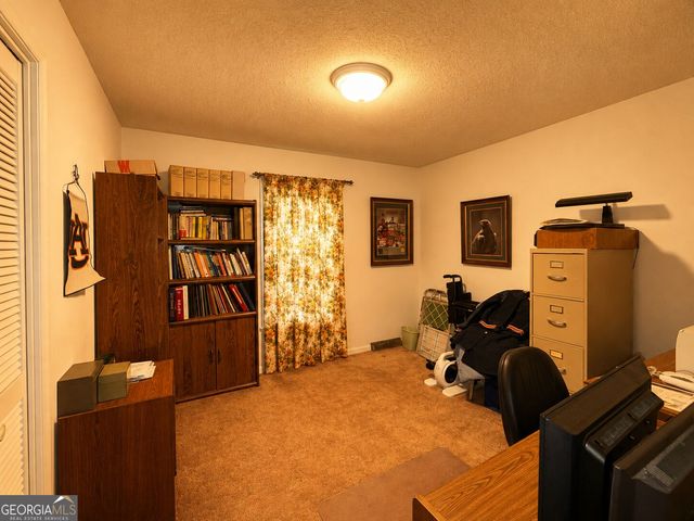 25 Montre Circle SE, Silver Creek, GA 30173