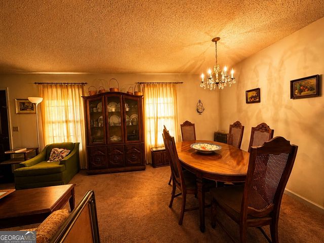 25 Montre Circle SE, Silver Creek, GA 30173