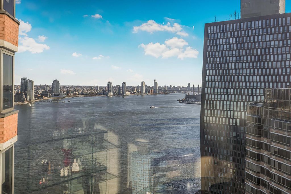 415 E 37th St Apt 37N, New York City, NY 10016