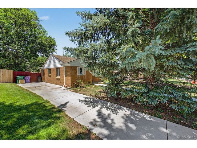 3429 S Fairfax St, Denver, CO 80222