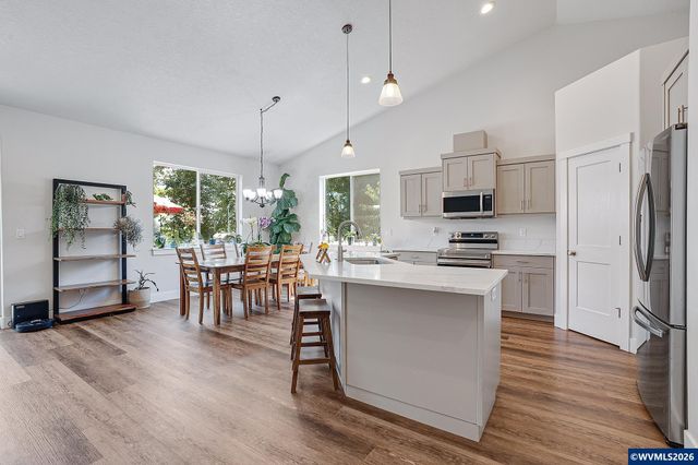 1280 Westwood Dr NW, Salem, OR 97304