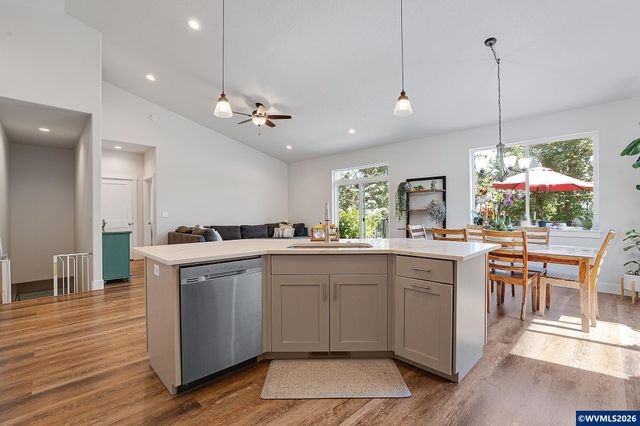 1280 Westwood Dr NW, Salem, OR 97304