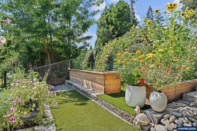 1280 Westwood Dr NW, Salem, OR 97304