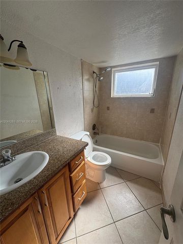 8601 SW 94th St 103W, Miami, FL 33156