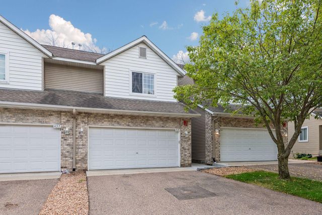 441 Pleasant Lane, Chaska, MN 55318